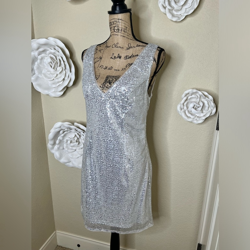 Kate Kasin Silver Sequined Sleeveless V Neck Cocktail Dress Size Large - Picture 5 of 16